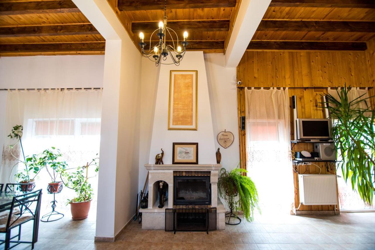 Vila Casa Domneasca Baia de Fier Exteriér fotografie